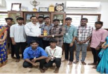 தமிழ்த்துறை முதுகலை மாணவர்கள் மாநிலம் தழுவிய அளவில் குறும்படப் போட்டியில் முதல் பரிசை வென்று வந்துள்ளனர்